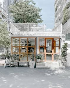 Urban café